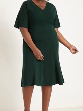 Eloquii | Forest Green V-Neck Midi Dress